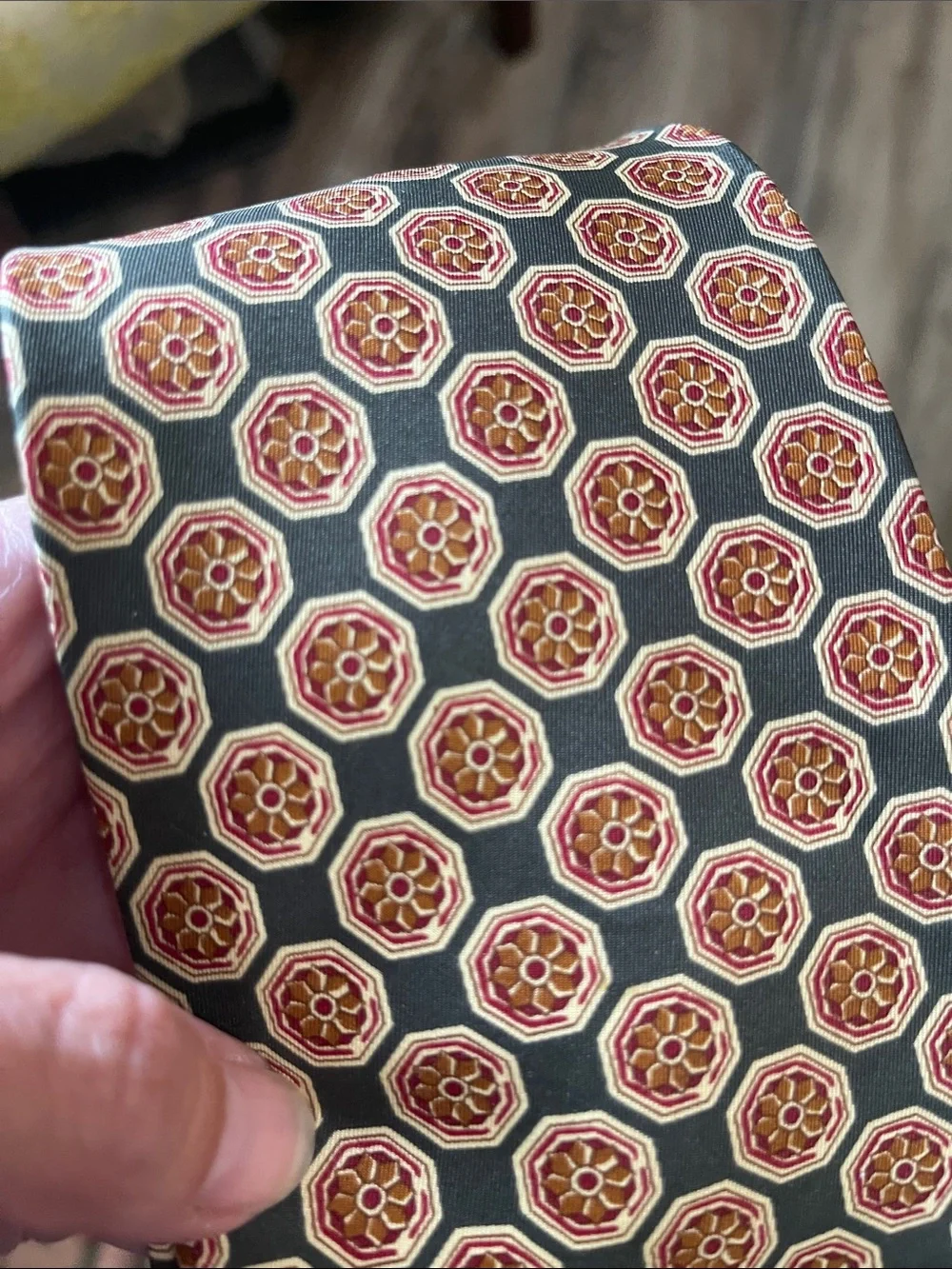 Banana Republic Green Tie with Burgundy and Gold Octagon Motif